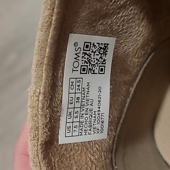 TOMS Bryce Slip Ons "Natural Suede" - Picture 4 of 5